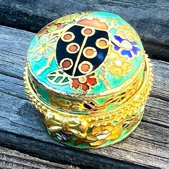 Vintage Cloisonné Mini Pill Box, trinket box - Picture 1 of 7